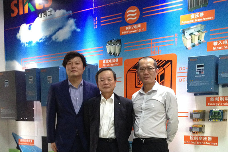 clients-visit-sikes-018-html