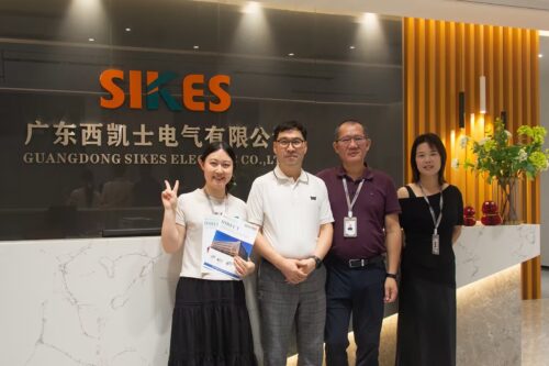 Le client Korean UPS a visité notre usine de Zhongshan, recevant une haute reconnaissance pour l'excellence professionnelle